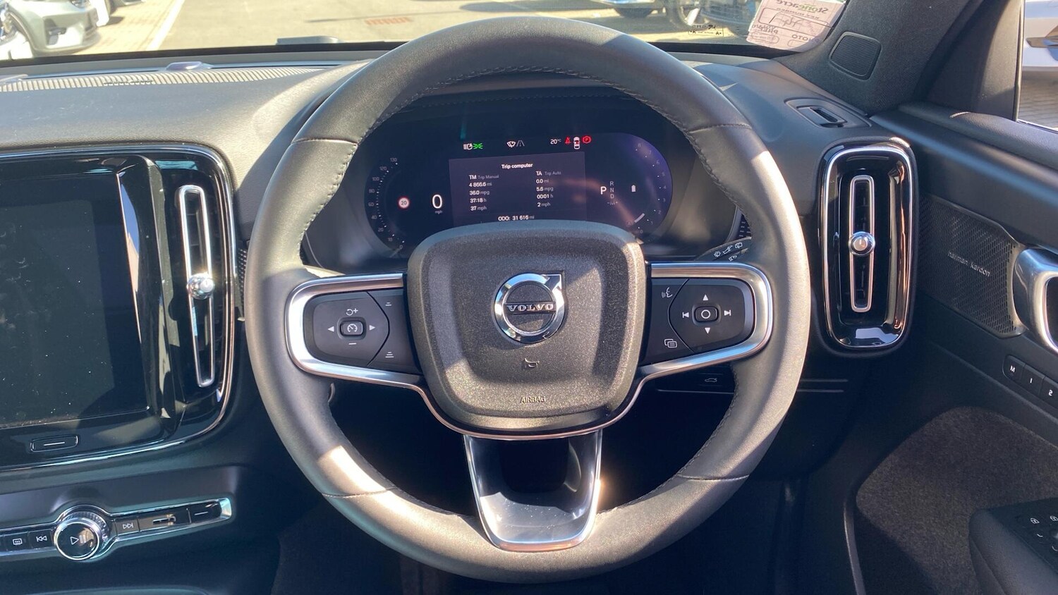 Used Volvo XC40 for sale - 77939918: Photo 34