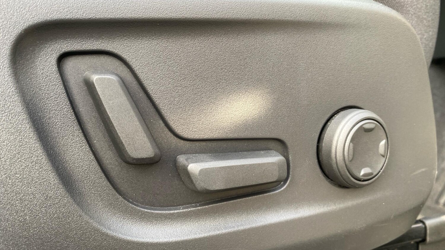 Used Volvo XC40 2023 for sale - 77696116: Photo 21