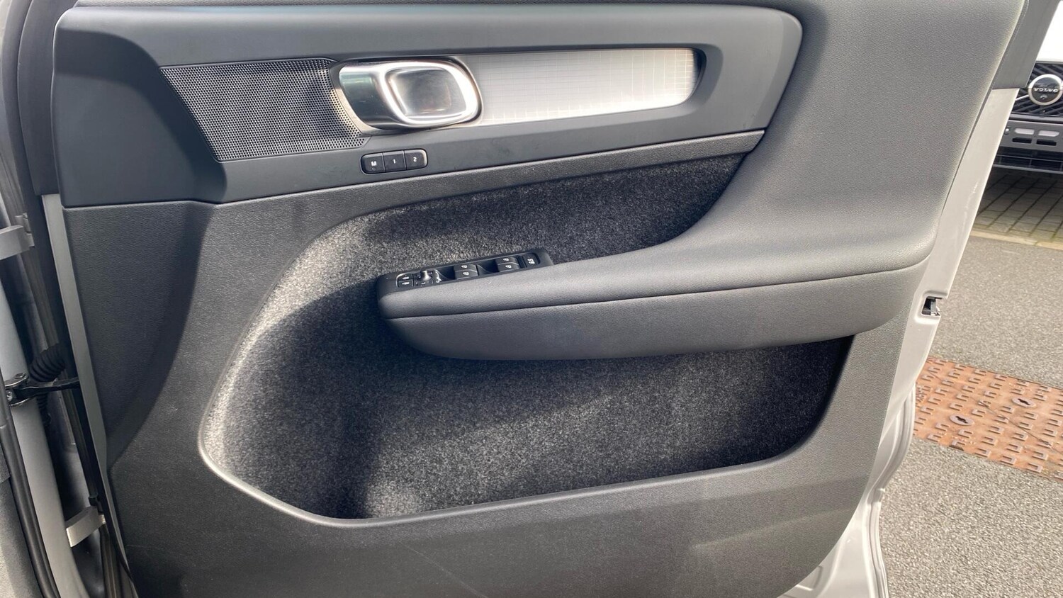 Used Volvo XC40 2023 for sale - 77696116: Photo 24