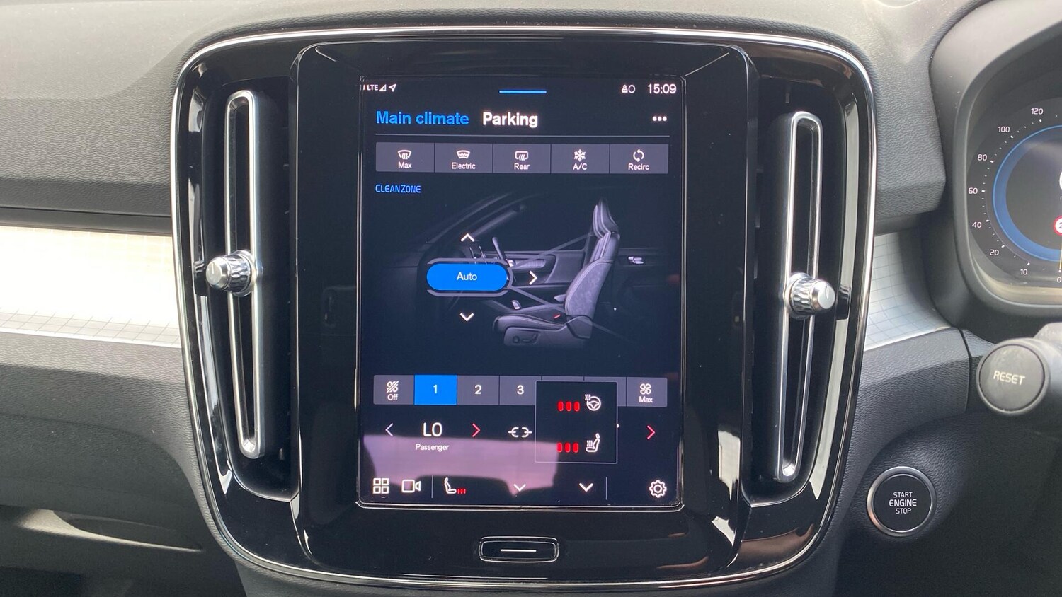 Used Volvo XC40 2023 for sale - 77696116: Photo 27