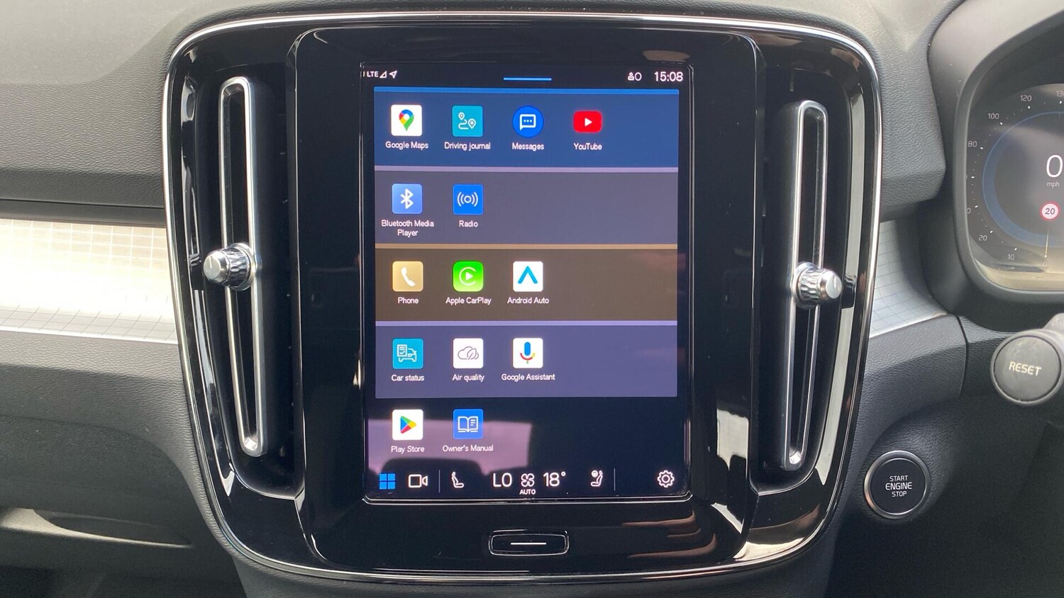 Used Volvo XC40 2023 for sale - 77696116: Photo 29