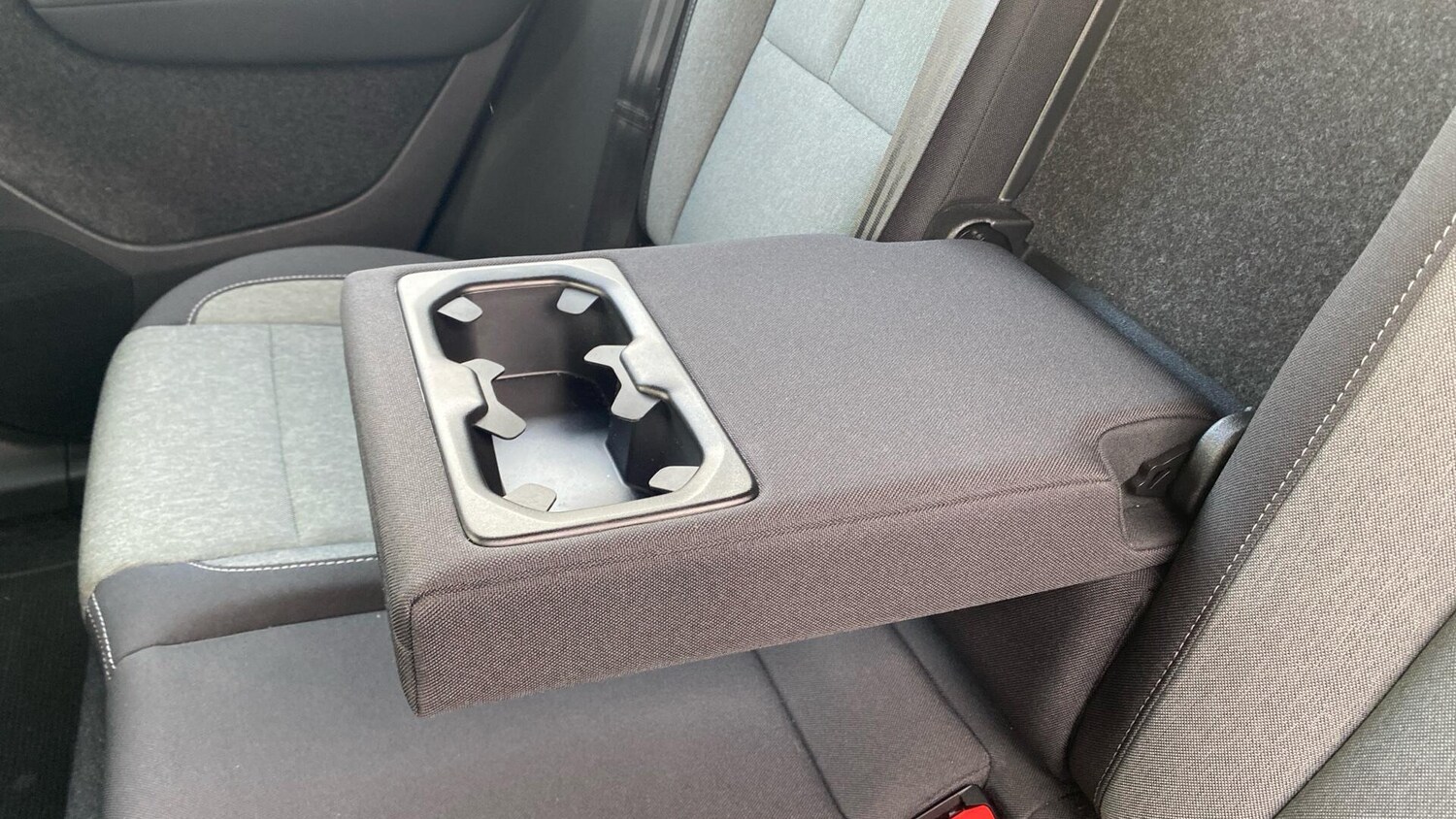 Used Volvo XC40 2023 for sale - 77696116: Photo 38