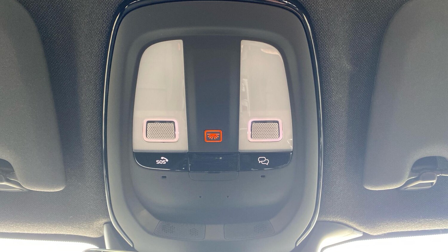 Used Volvo XC40 2023 for sale - 77696116: Photo 41