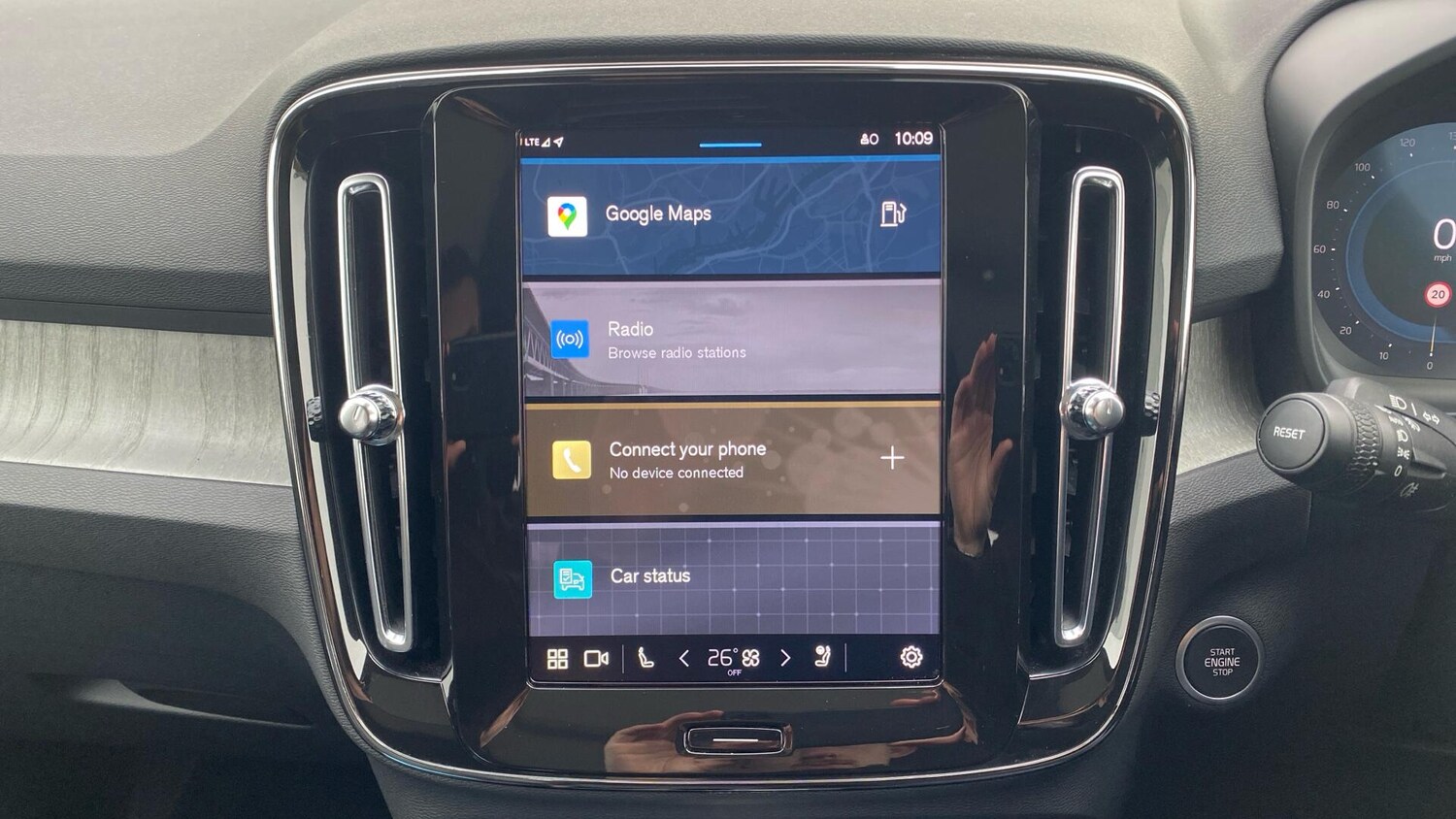 Used Volvo XC40 2024 for sale - 76371359: Photo 13