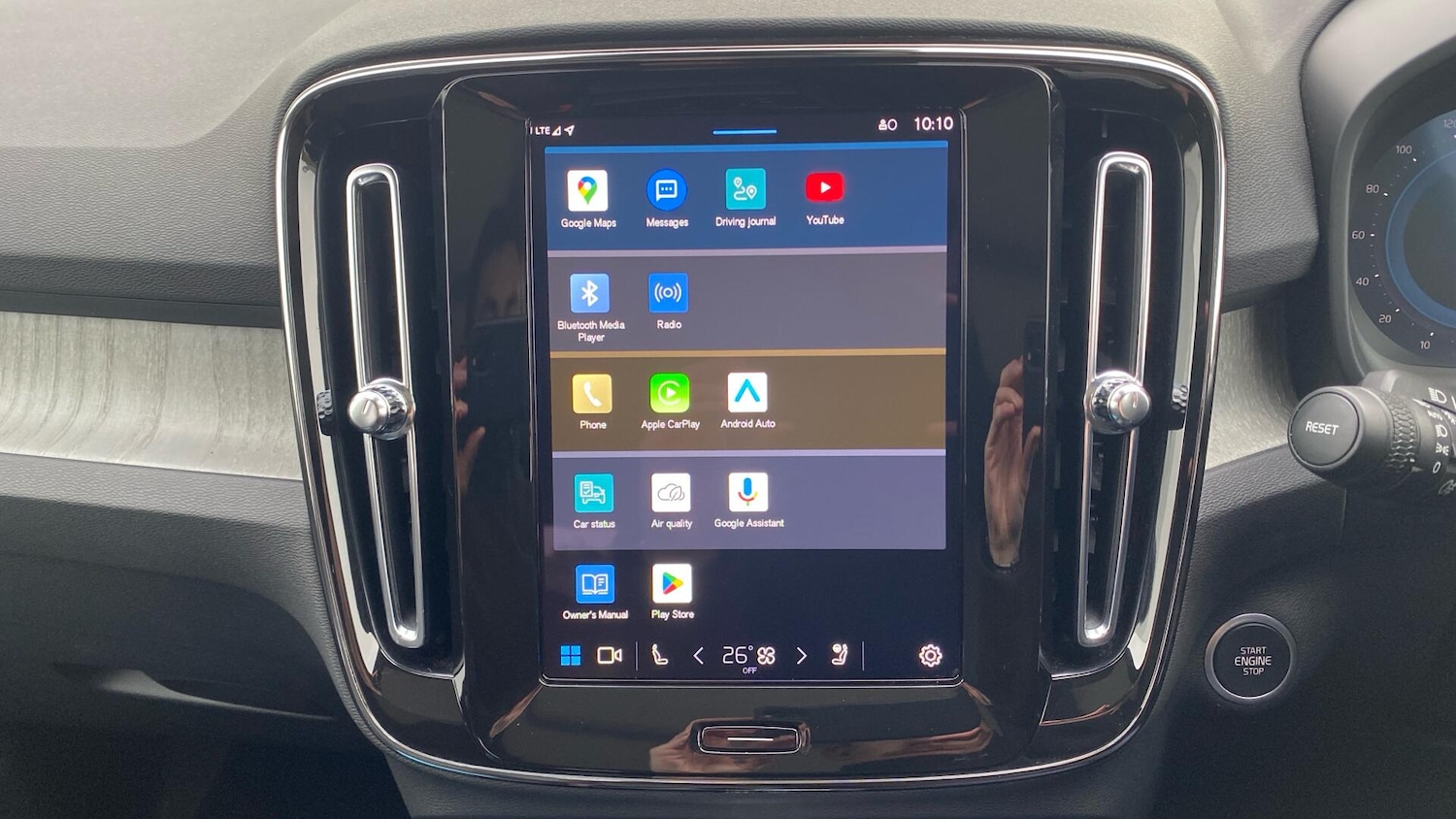 Used Volvo XC40 2024 for sale - 76371359: Photo 15