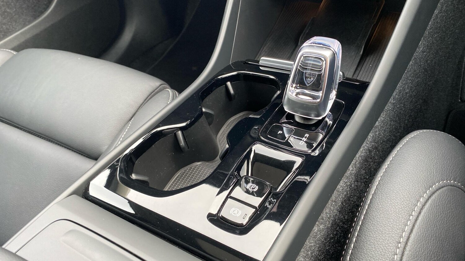 Used Volvo XC40 2024 for sale - 76371359: Photo 27