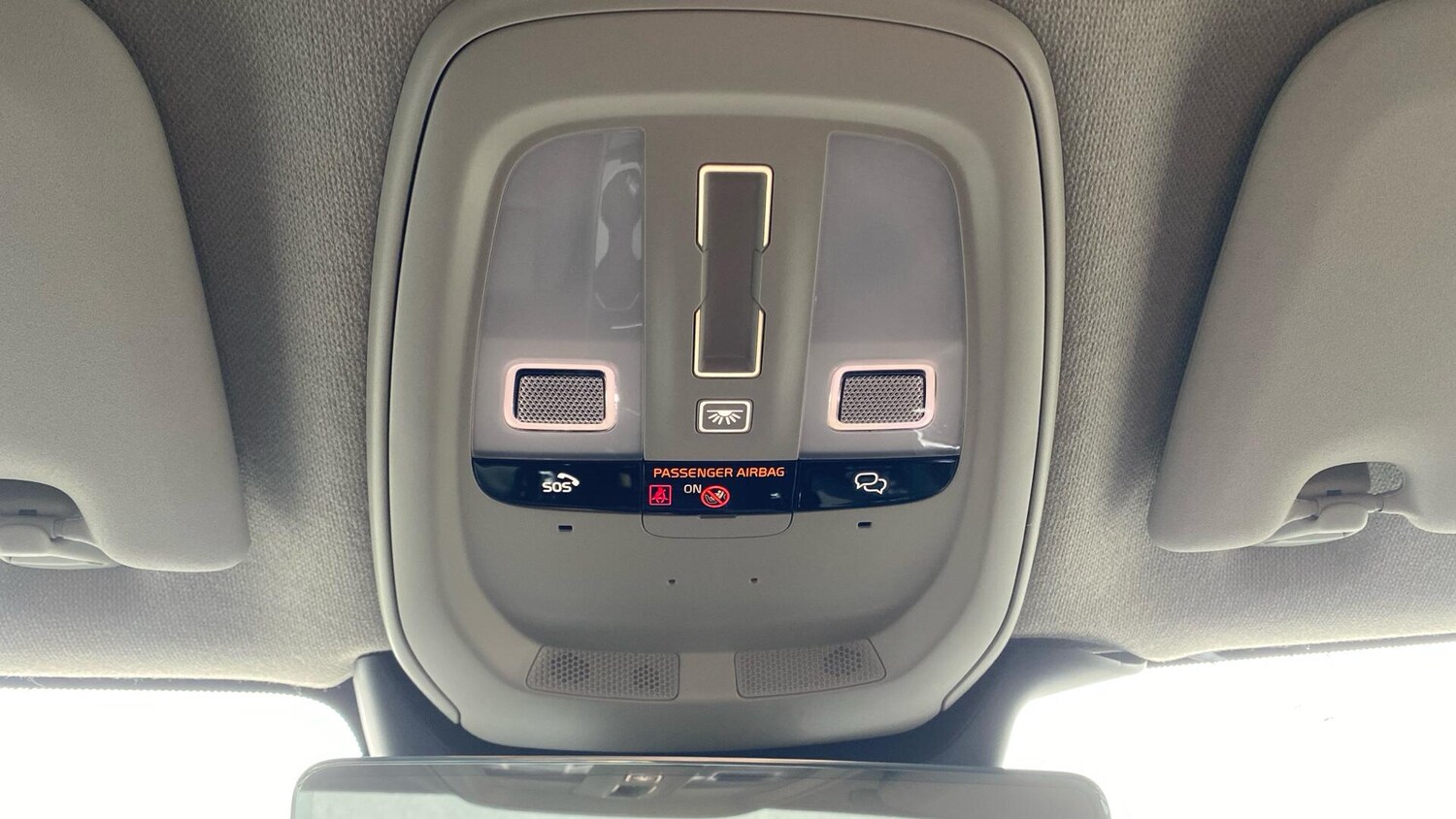 Used Volvo XC40 2024 for sale - 76371359: Photo 29