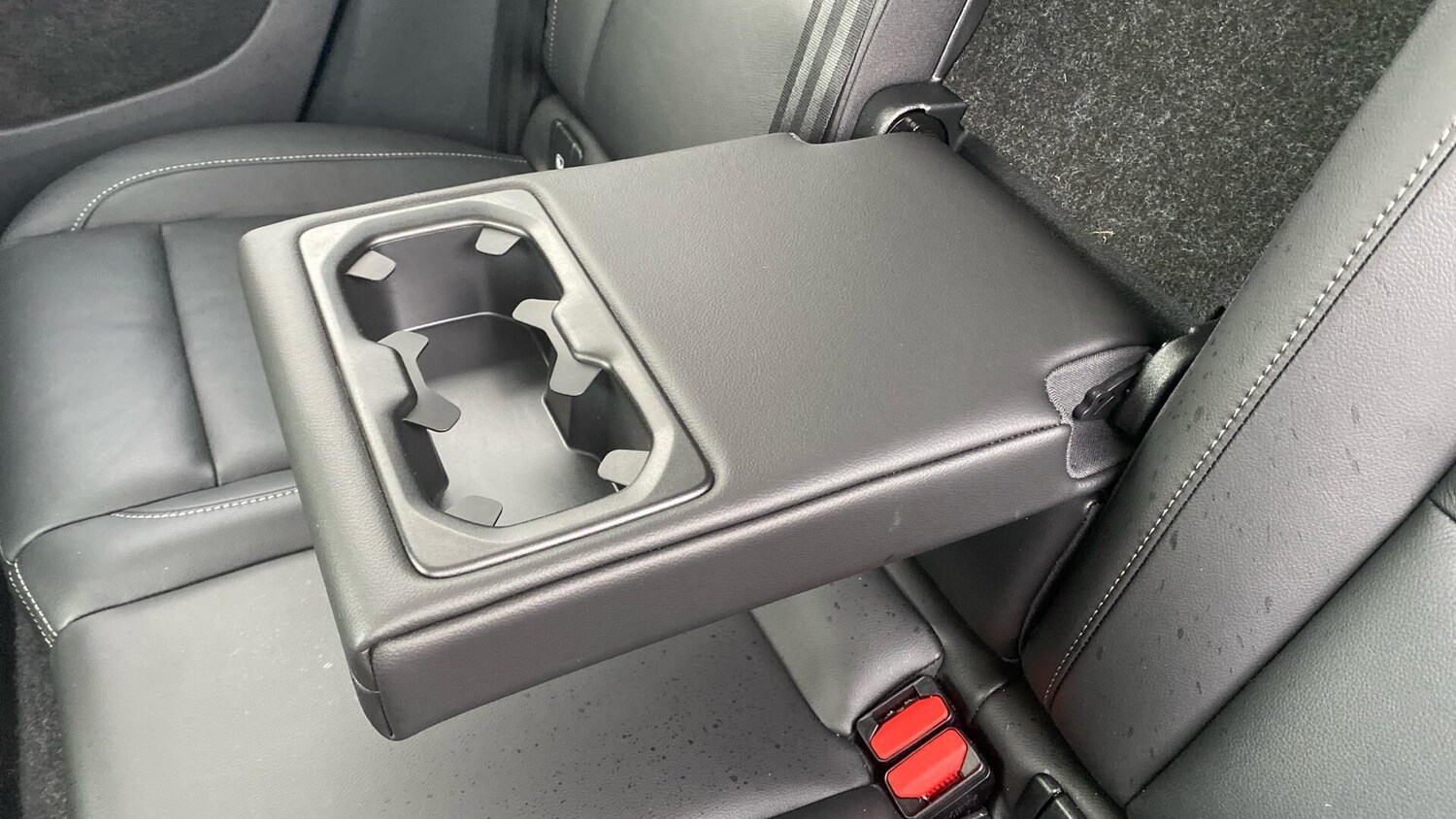 Used Volvo XC40 2024 for sale - 76371359: Photo 35