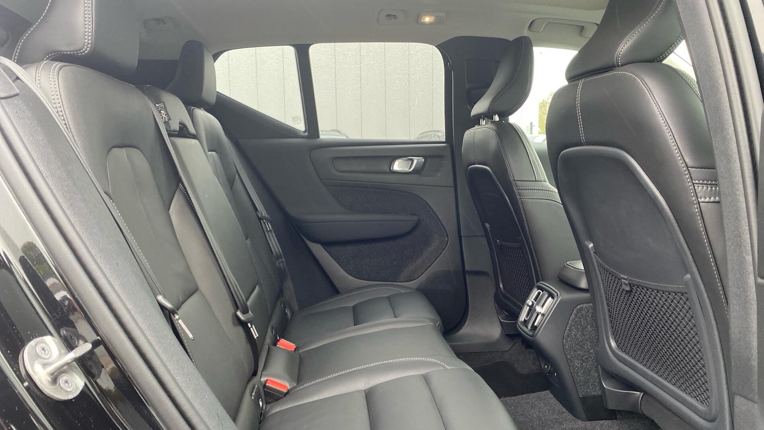 Used Volvo XC40 2024 for sale - 76371359: Photo 7