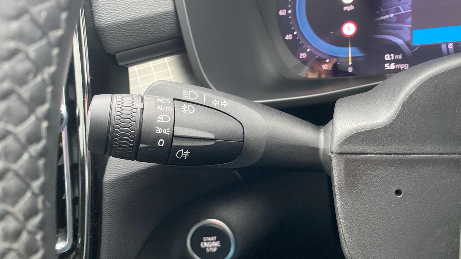 Used Volvo XC40 2023 for sale - 77074145: Photo 15