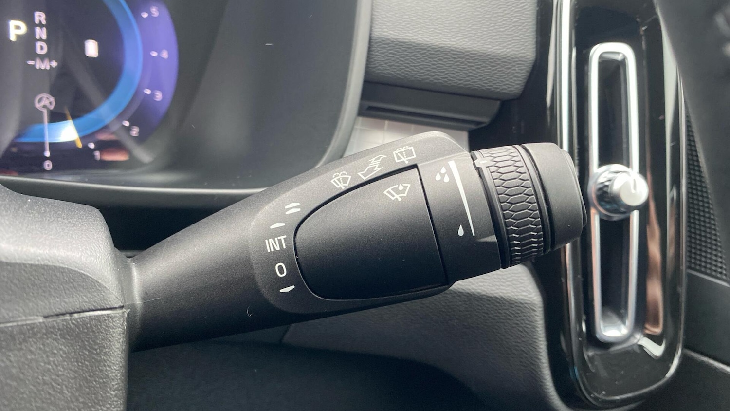 Used Volvo XC40 2023 for sale - 77074145: Photo 18