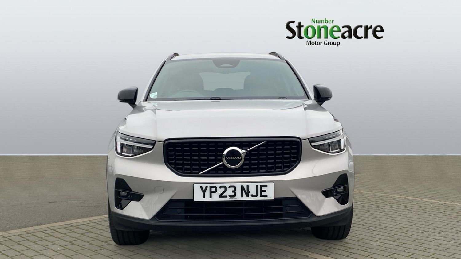Used Volvo XC40 2023 for sale - 77074145: Photo 2
