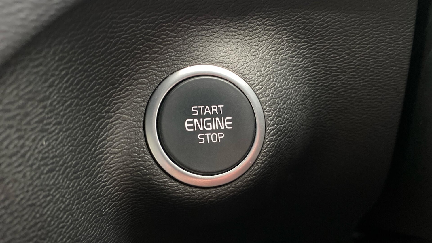 Used Volvo XC40 2023 for sale - 77074145: Photo 20