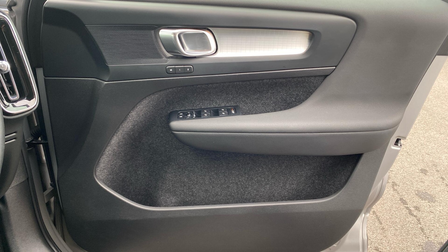 Used Volvo XC40 2023 for sale - 77074145: Photo 25