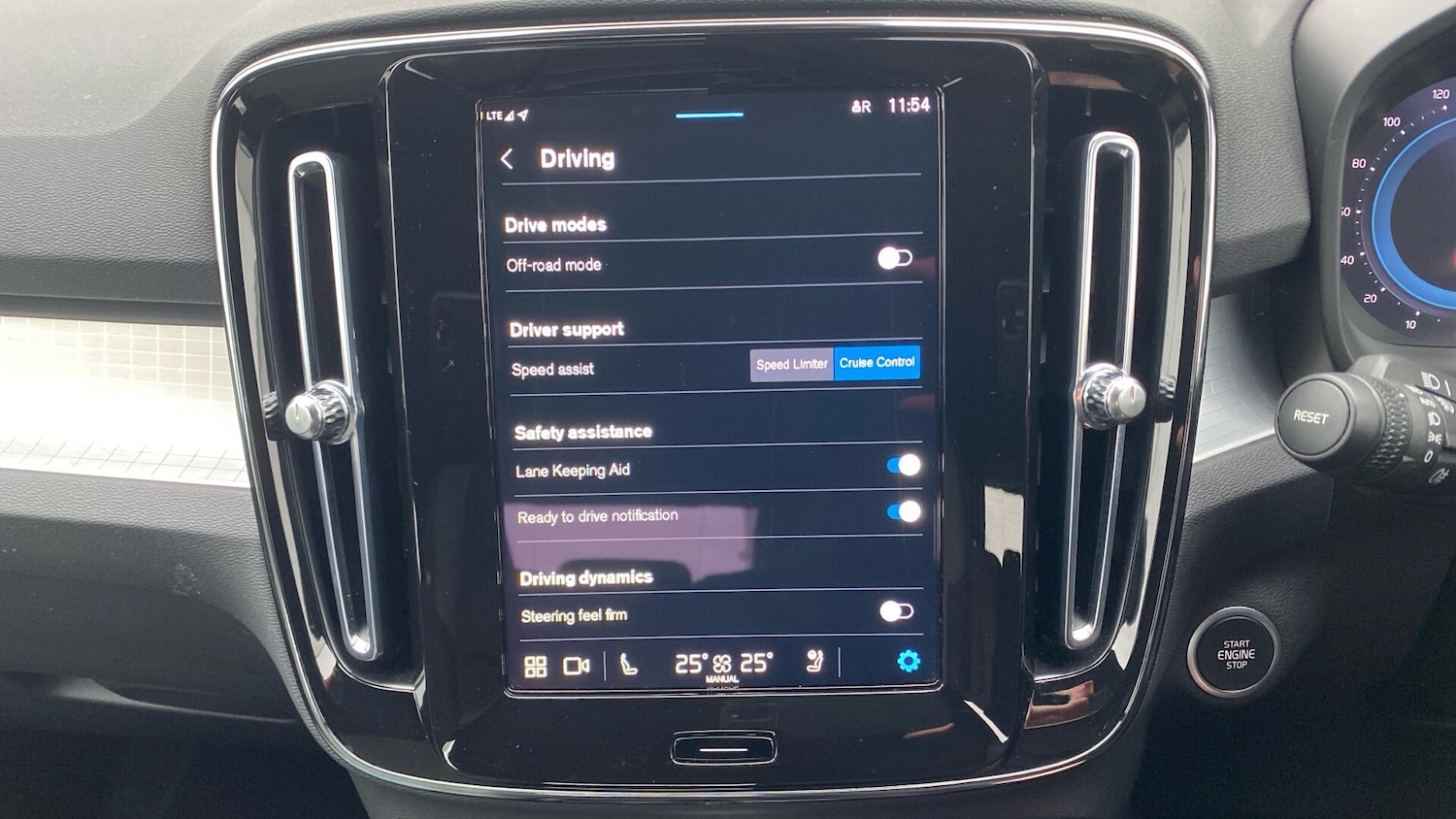 Used Volvo XC40 2023 for sale - 77074145: Photo 28