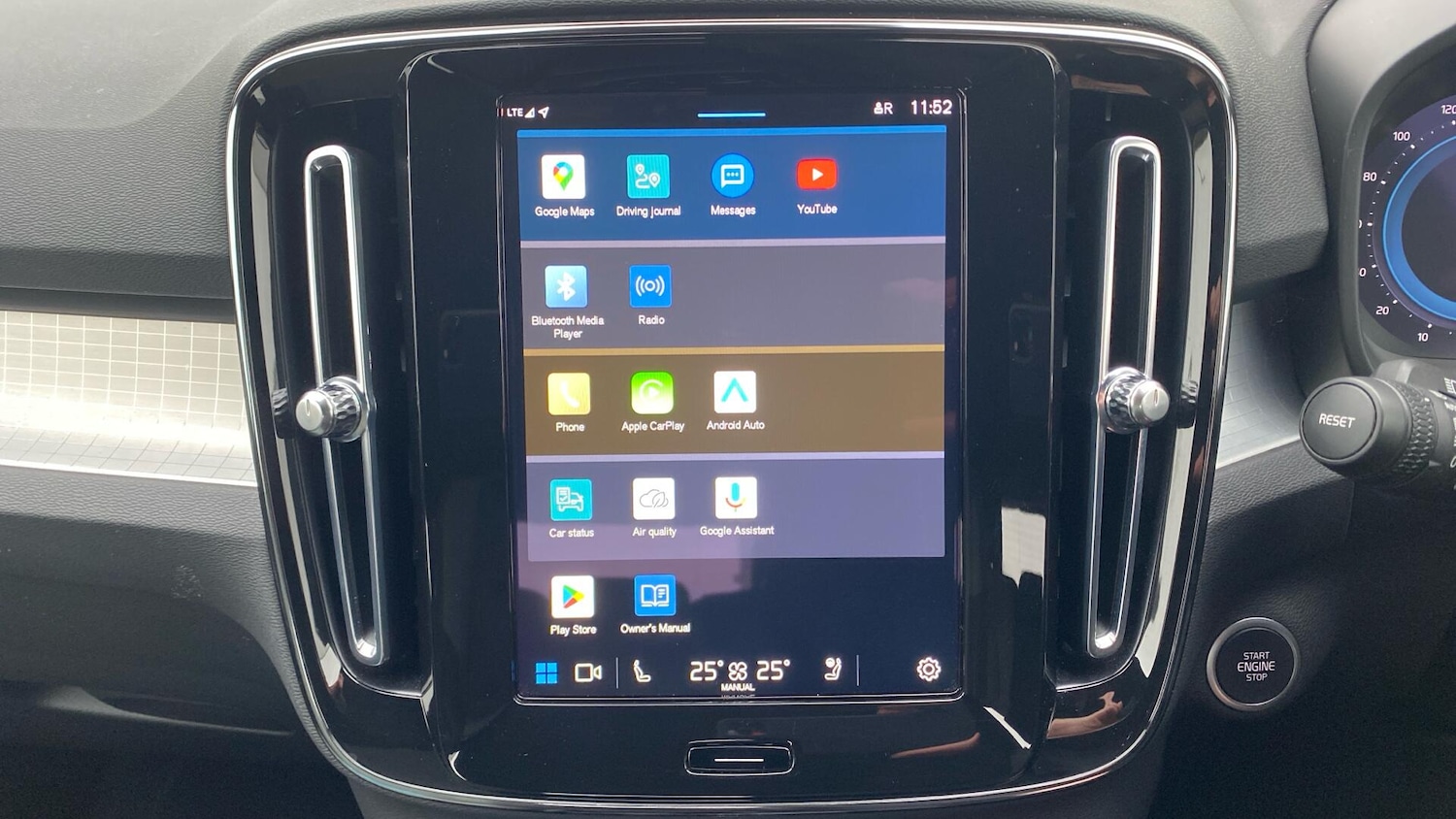 Used Volvo XC40 2023 for sale - 77074145: Photo 30