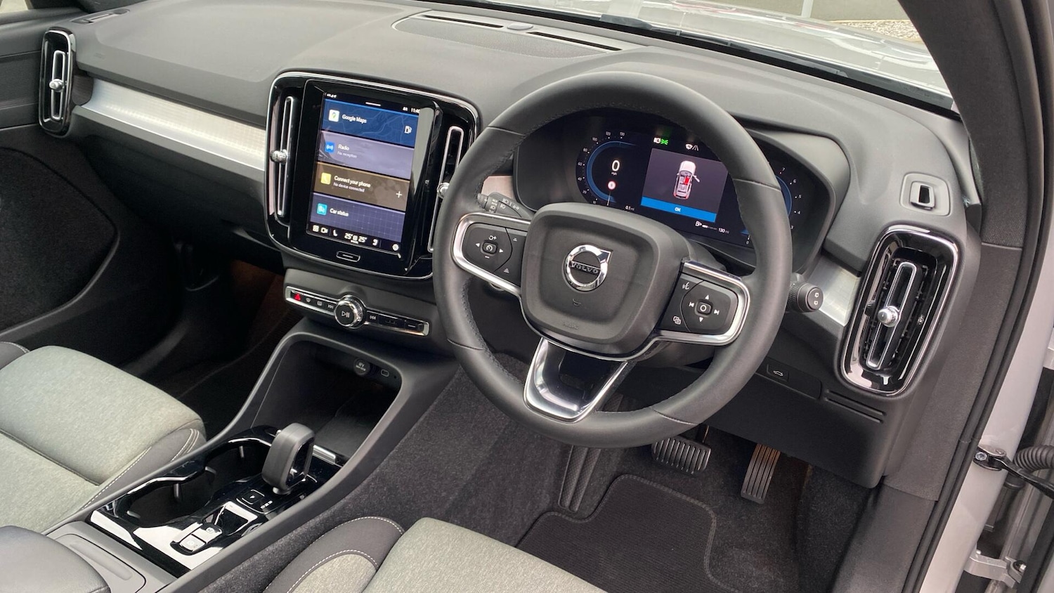 Used Volvo XC40 2023 for sale - 77074145: Photo 37