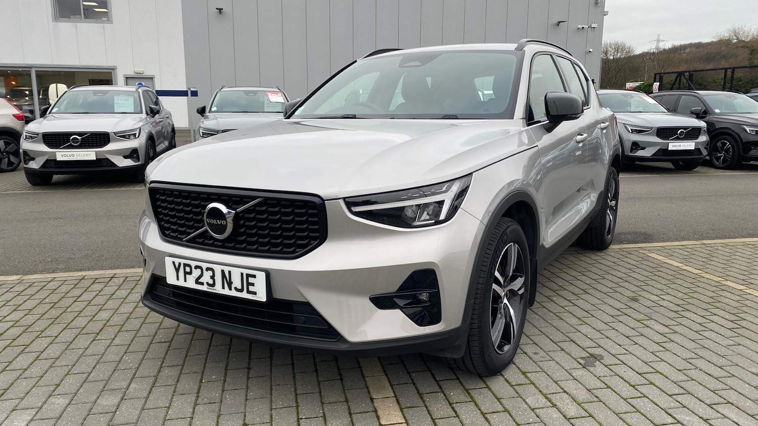 Used Volvo XC40 2023 for sale - 77074145: Photo 4