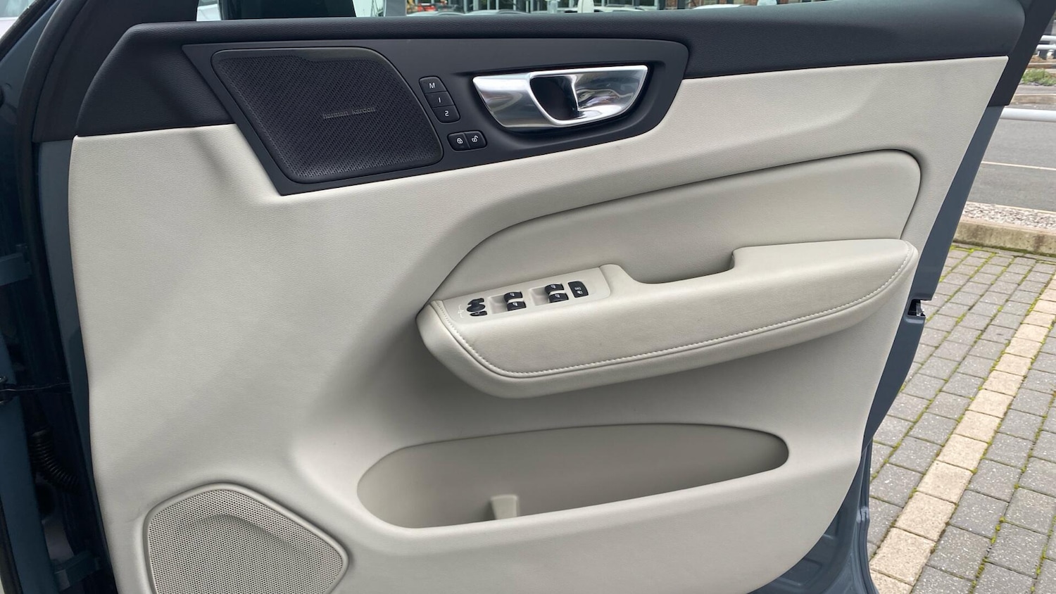 Used Volvo XC60 2022 for sale - 76136934: Photo 29