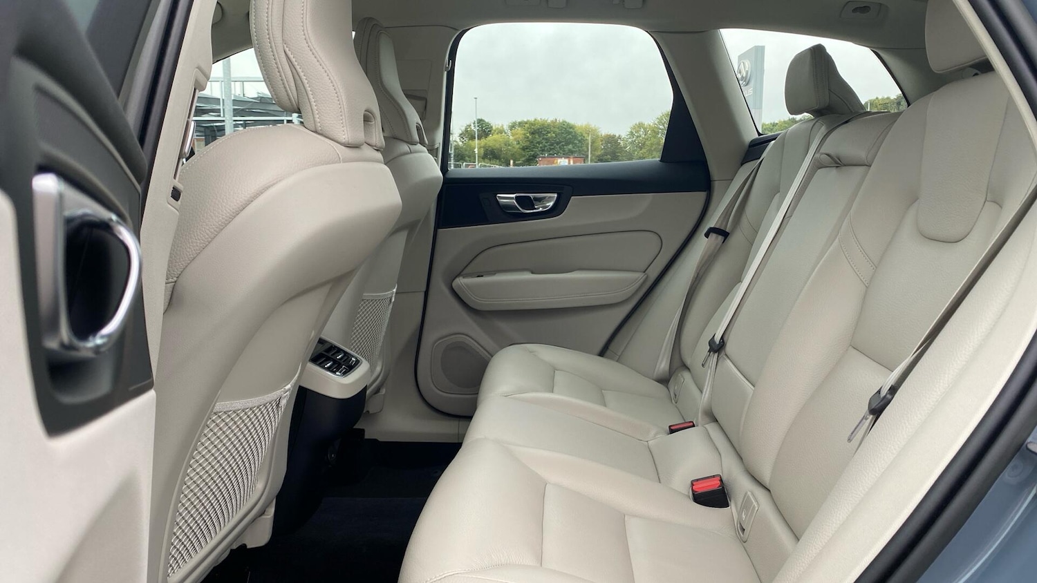Used Volvo XC60 2022 for sale - 76136934: Photo 33