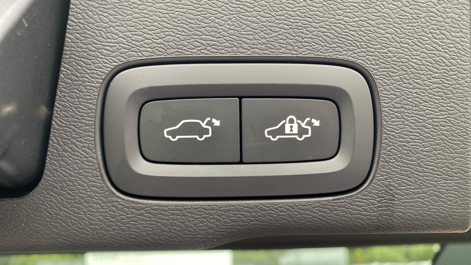 Used Volvo XC60 2022 for sale - 76136934: Photo 35