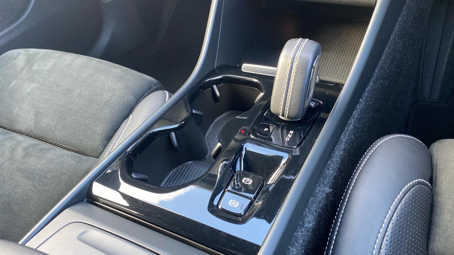 Used Volvo XC40 2019 for sale - 76425555: Photo 25