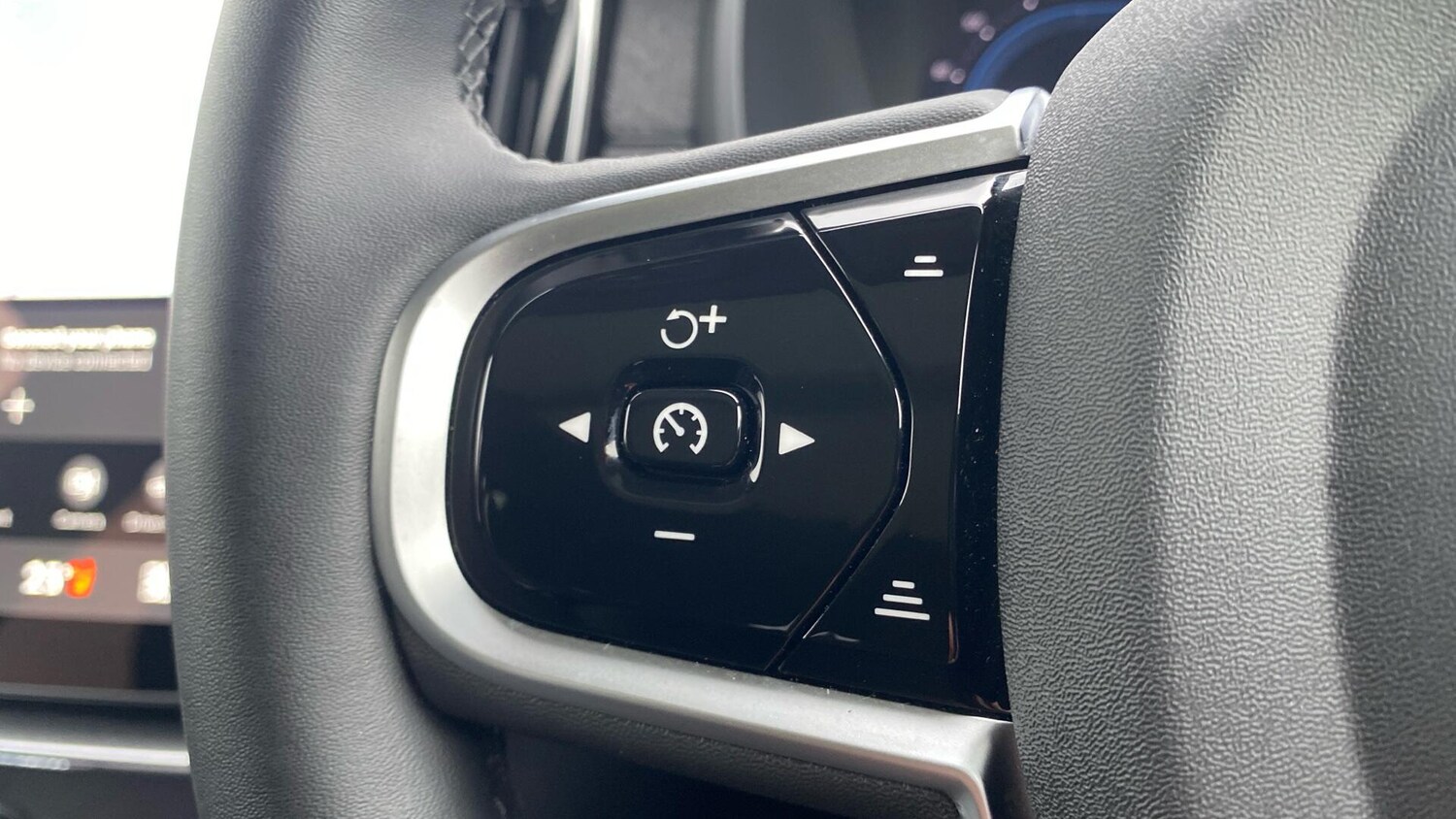 Used Volvo XC90 2025 for sale - 77658835: Photo 17