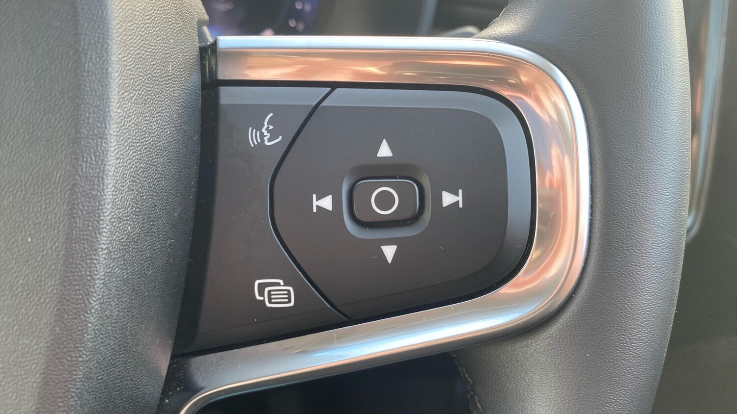 Used Volvo XC40 for sale - 77753340: Photo 17