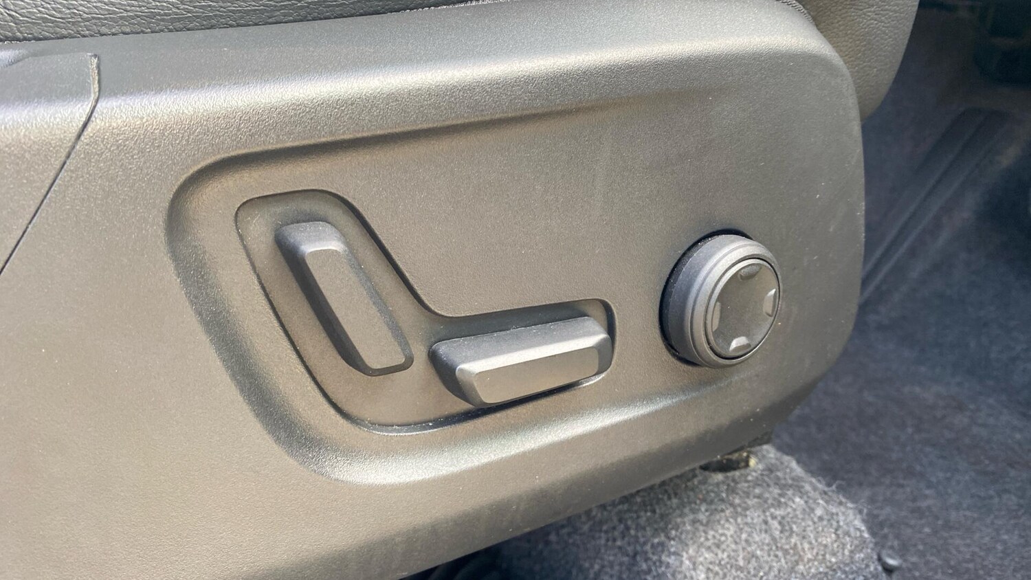 Used Volvo XC40 for sale - 77753340: Photo 22