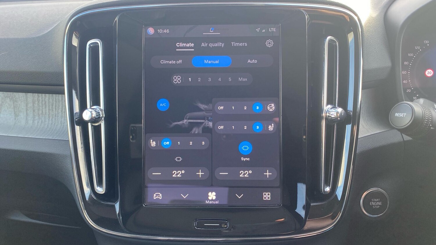 Used Volvo XC40 for sale - 77753340: Photo 29