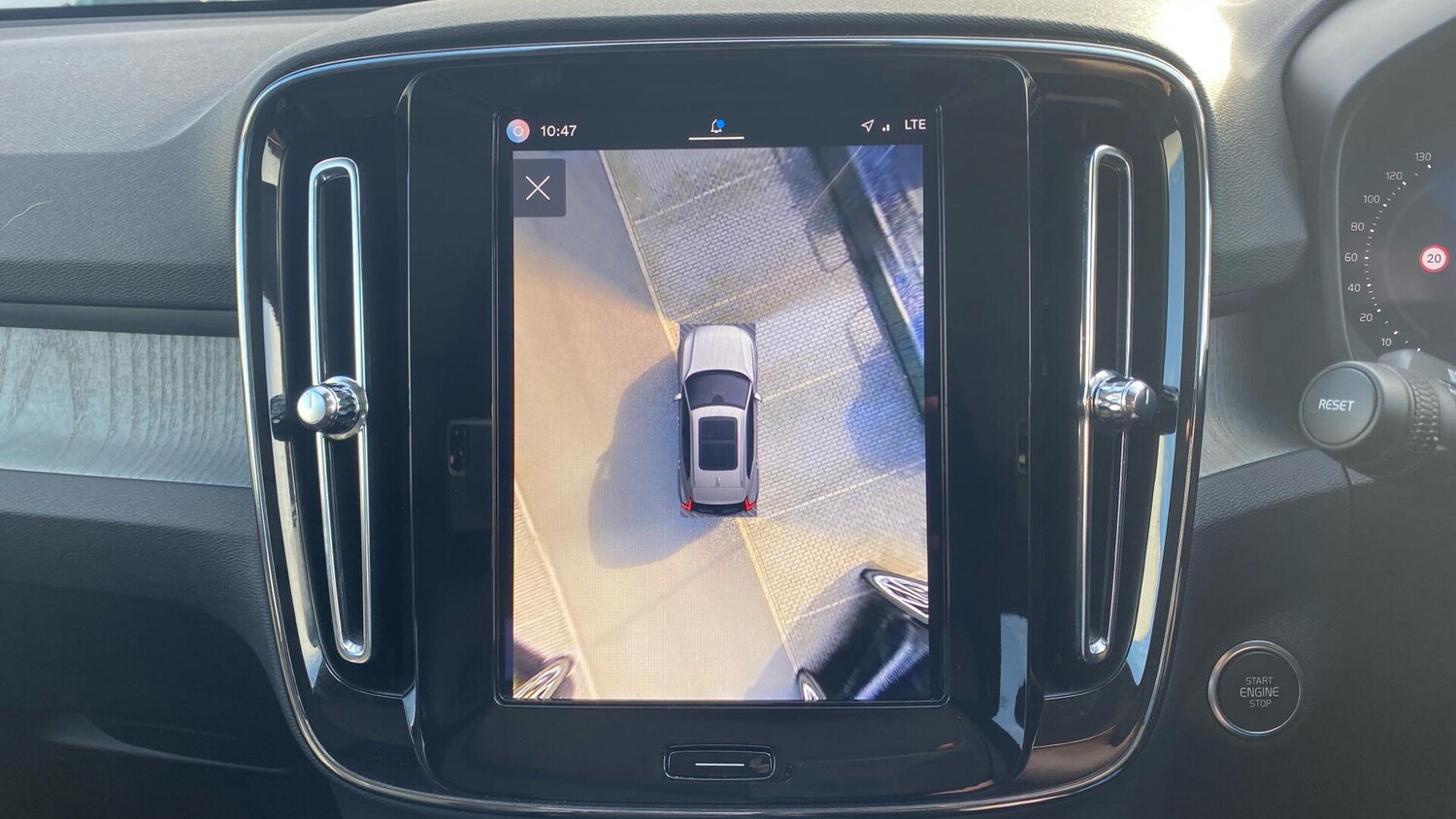 Used Volvo XC40 for sale - 77753340: Photo 32