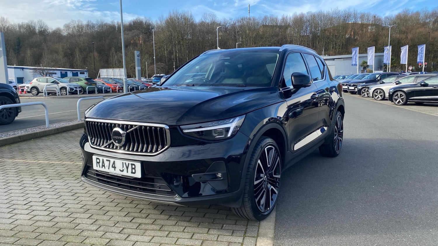 Used Volvo XC40 for sale - 77753340: Photo 4