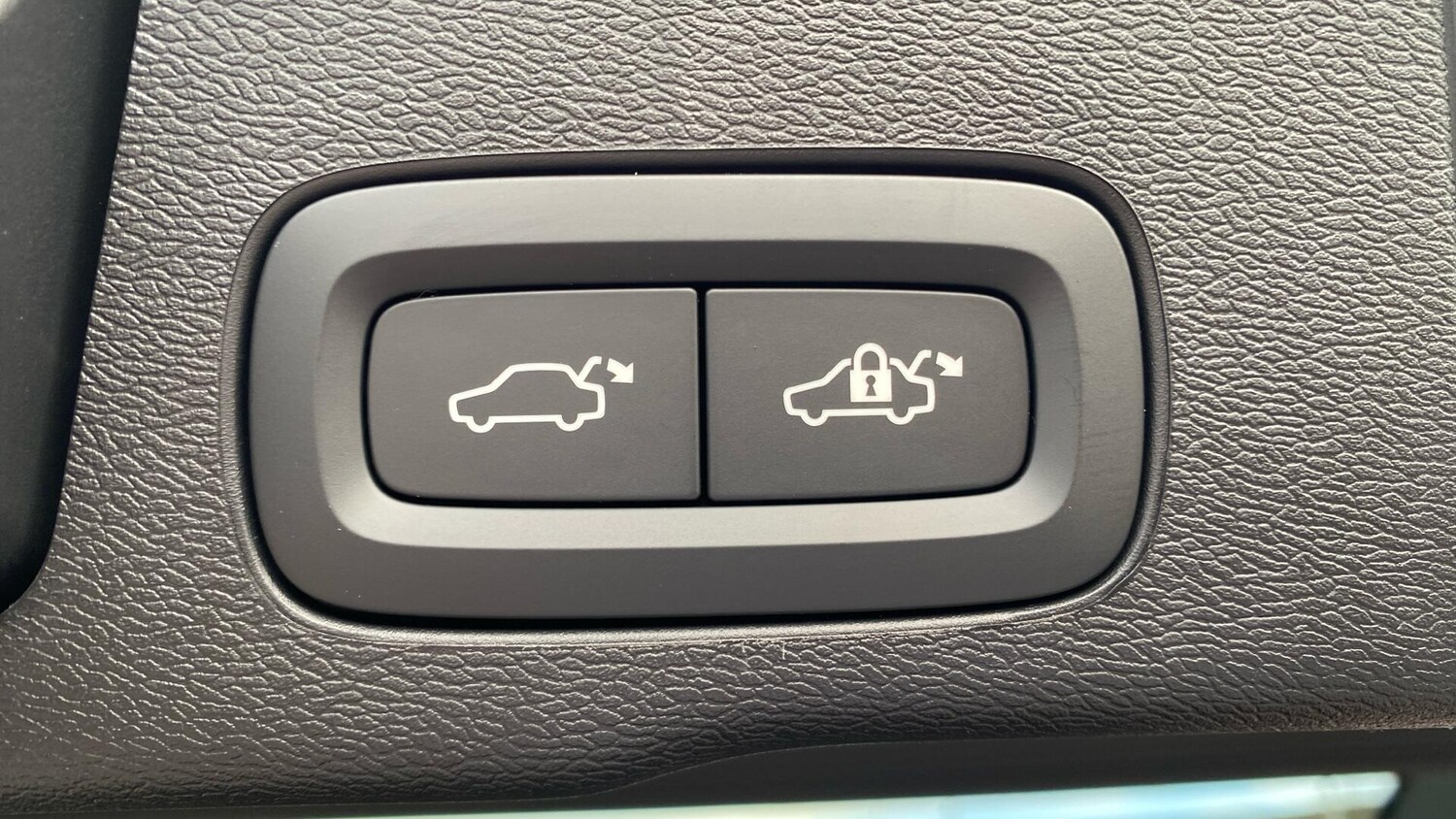 Used Volvo XC60 2026 for sale - 78019579: Photo 17