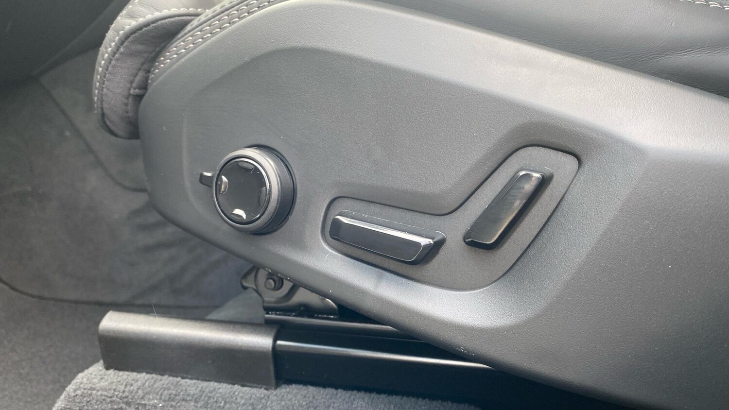 Used Volvo XC60 2026 for sale - 78019579: Photo 36