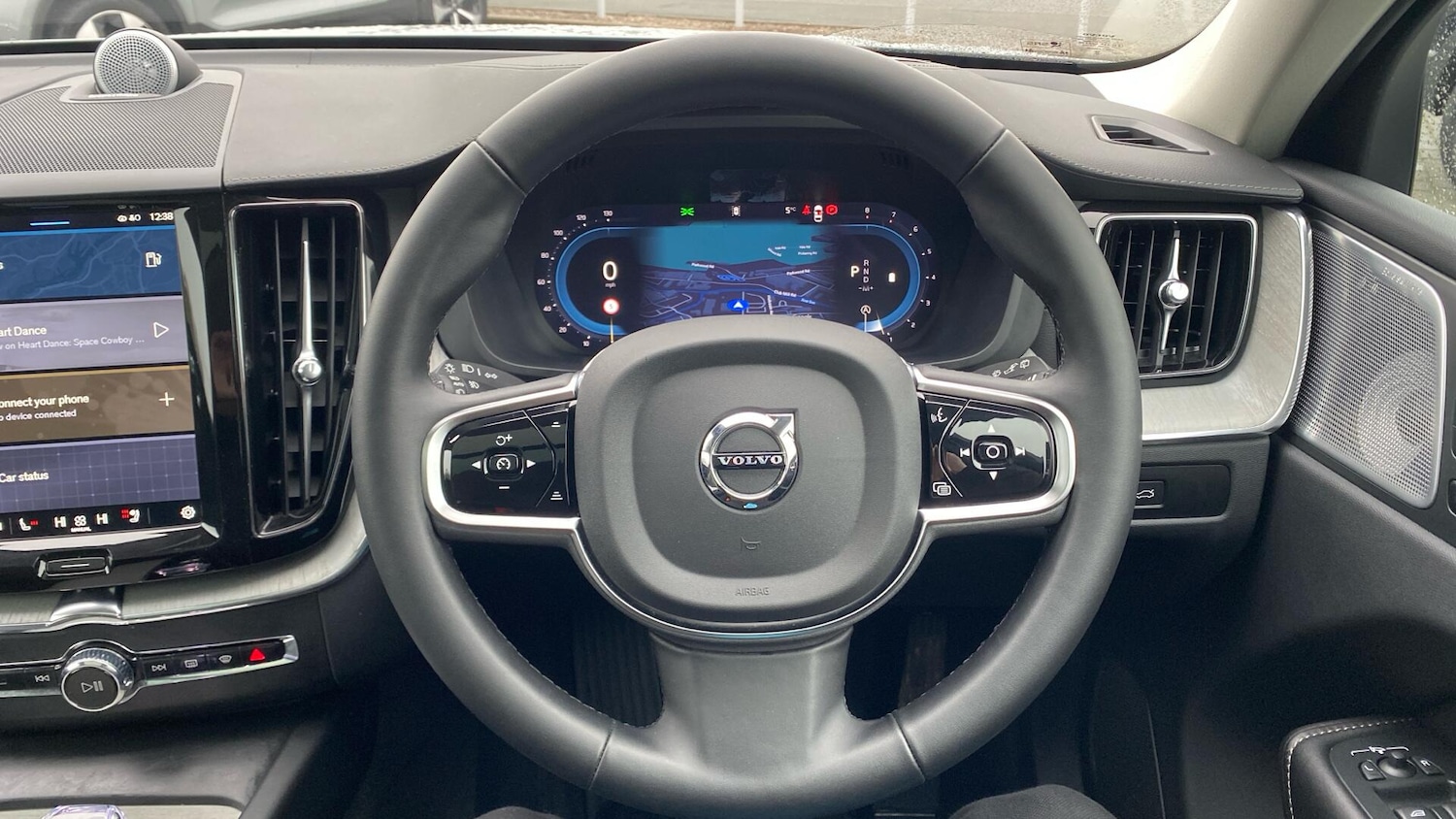 Used Volvo XC60 2025 for sale - 77455263: Photo 10