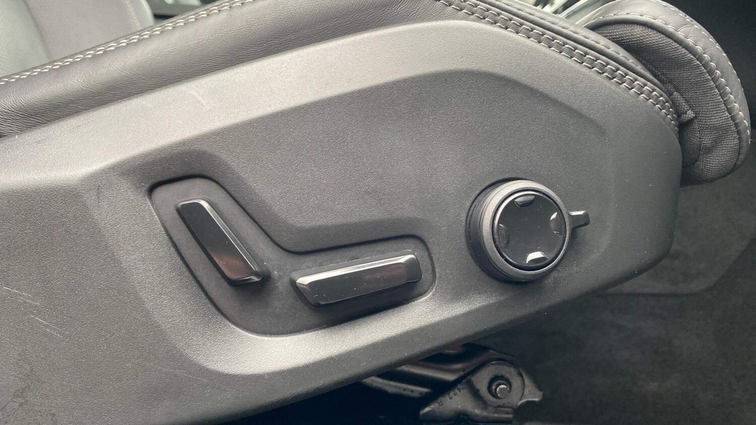 Used Volvo XC60 2025 for sale - 77455263: Photo 30