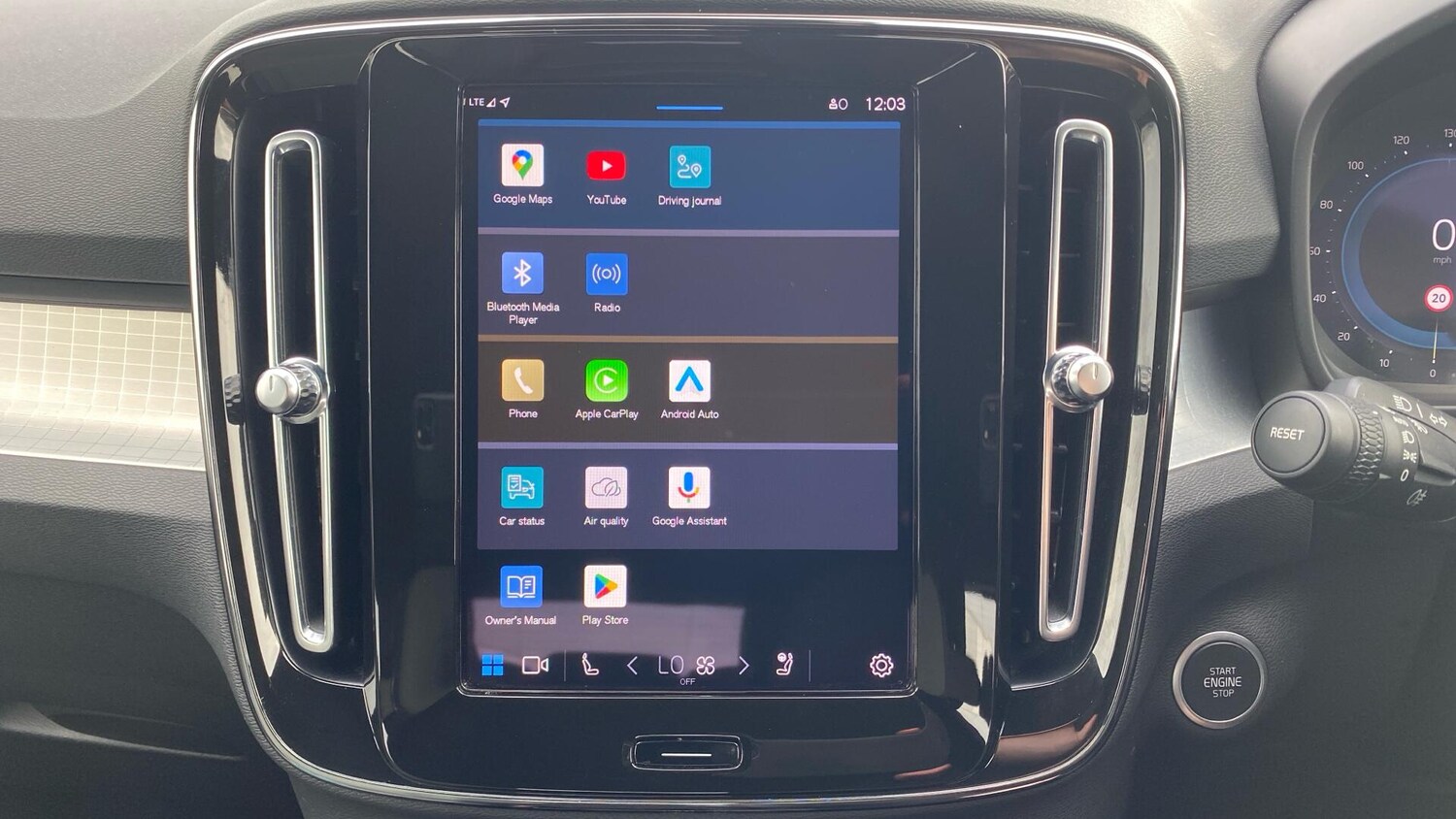 Used Volvo XC40 for sale - 77825270: Photo 17