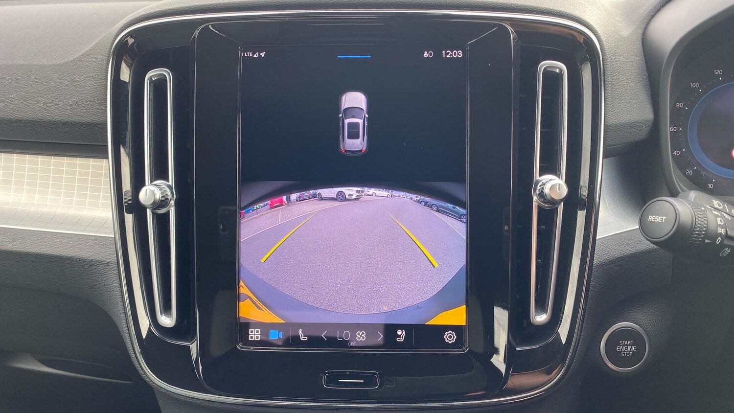 Used Volvo XC40 for sale - 77825270: Photo 19