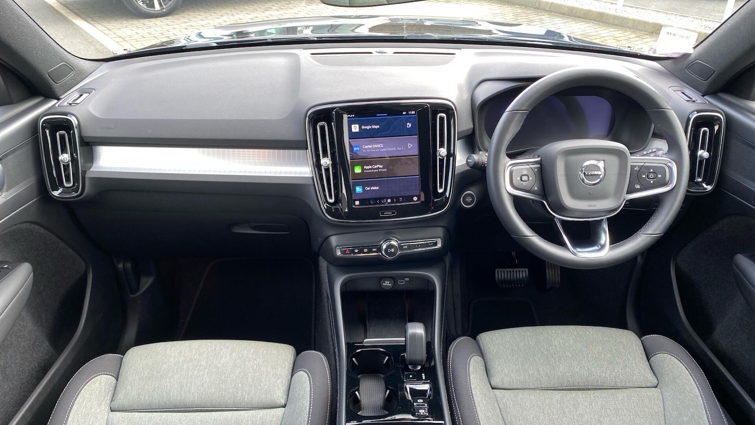 Used Volvo XC40 for sale - 77825270: Photo 5