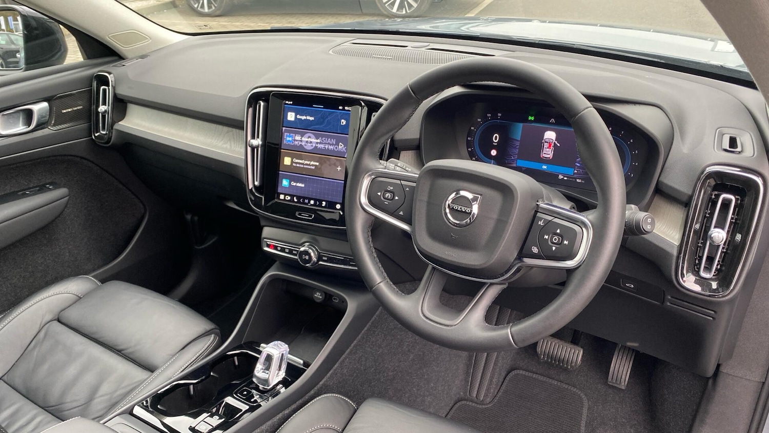 Used Volvo XC40 2023 for sale - 77839785: Photo 4