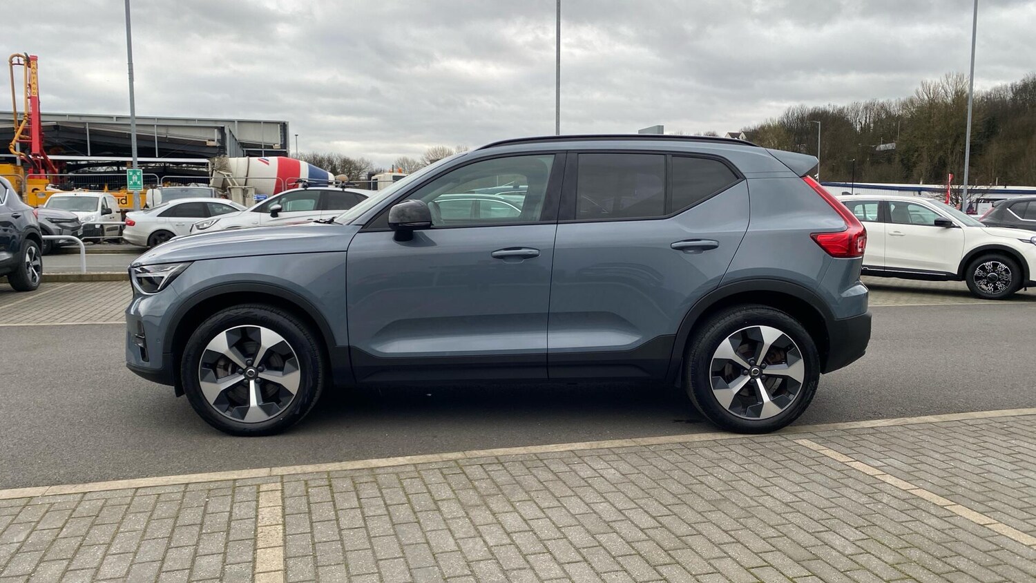 Used Volvo XC40 2023 for sale - 77839785: Photo 40