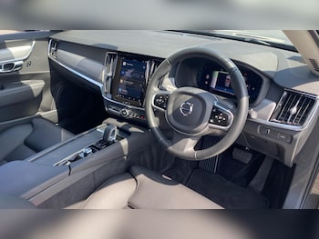 Used Volvo V90 2022 for sale - 78741957: Photo