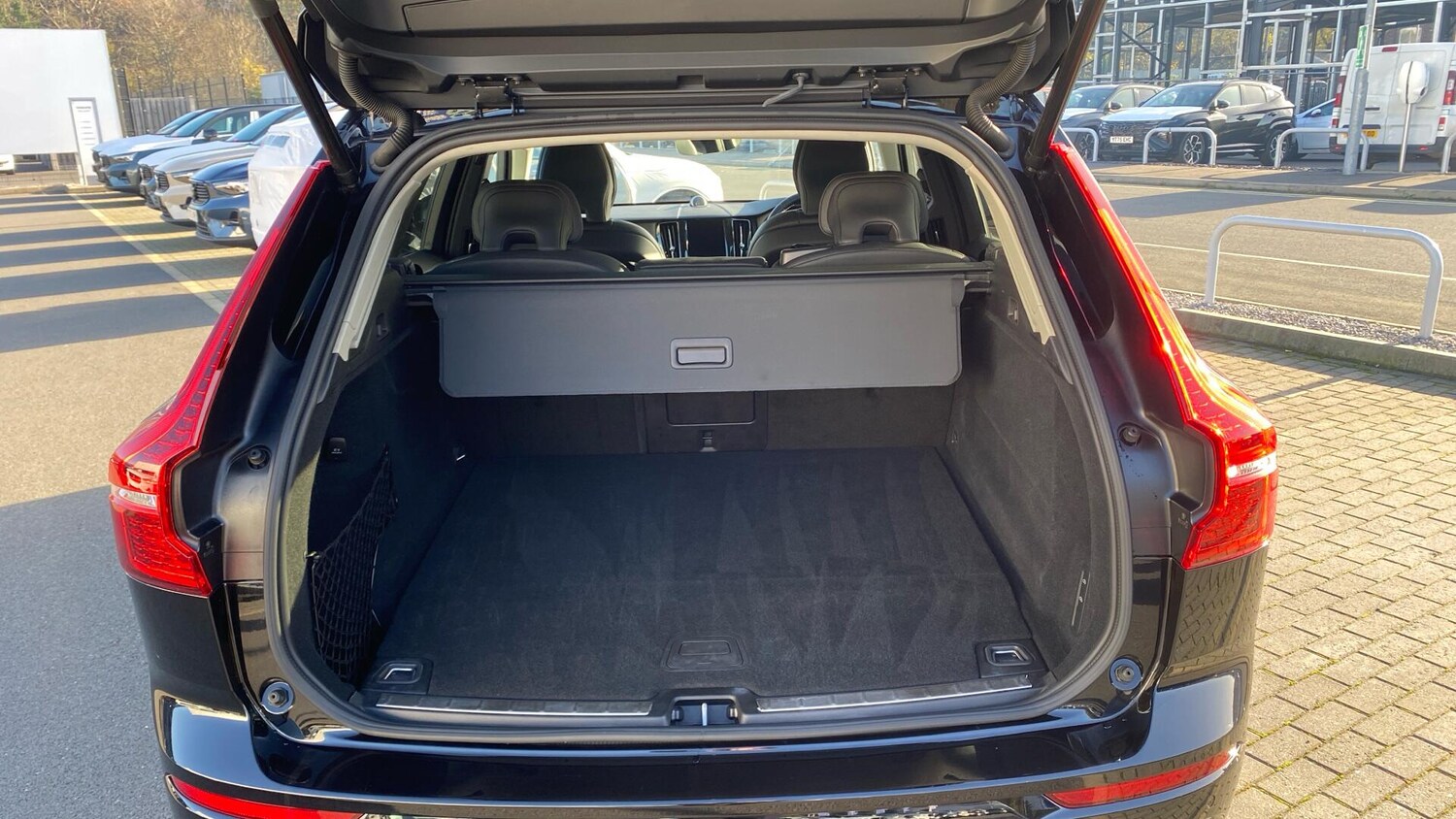 Used Volvo XC60 2025 for sale - 76612853: Photo 14