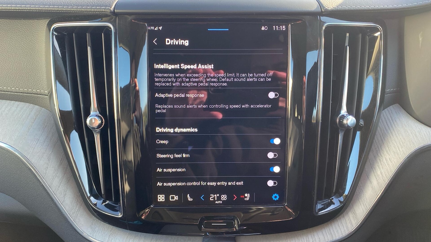 Used Volvo XC60 2025 for sale - 76612853: Photo 16