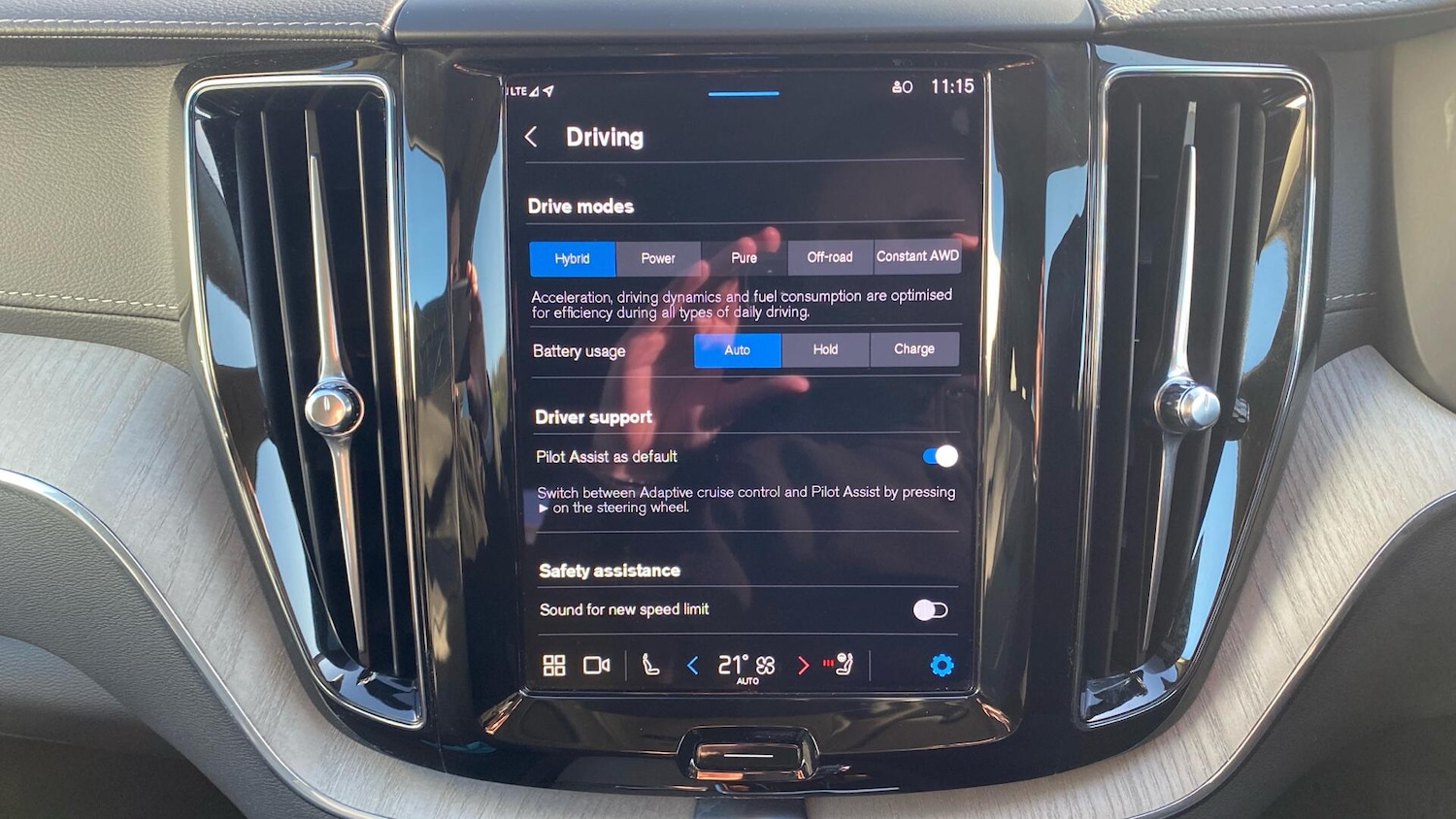 Used Volvo XC60 2025 for sale - 76612853: Photo 17