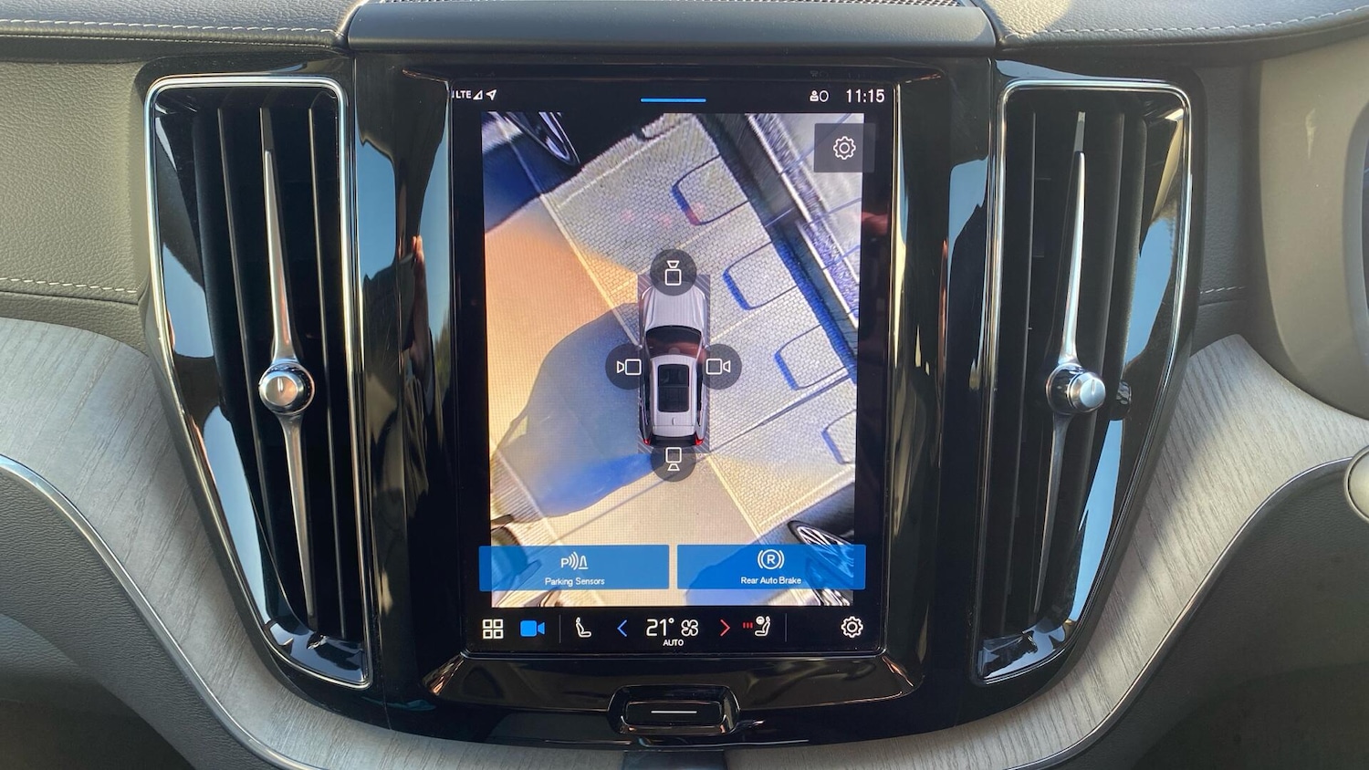 Used Volvo XC60 2025 for sale - 76612853: Photo 20