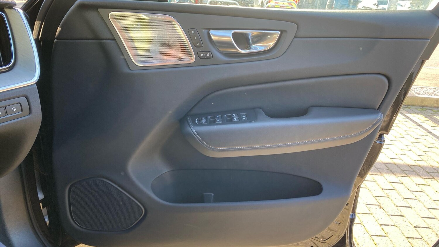 Used Volvo XC60 2025 for sale - 76612853: Photo 30