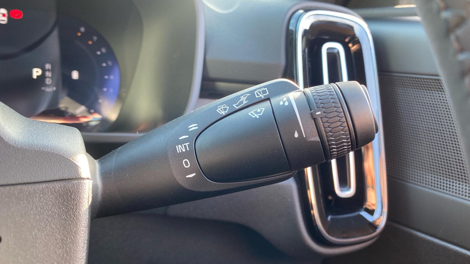 Used Volvo XC40 2026 for sale - 77898508: Photo 11