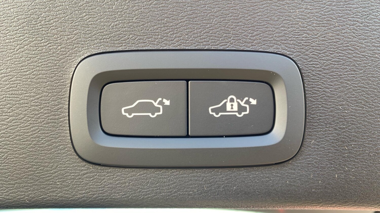 Used Volvo XC40 2026 for sale - 77898508: Photo 14