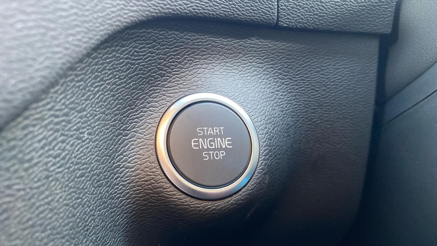 Used Volvo XC40 2026 for sale - 77898508: Photo 19